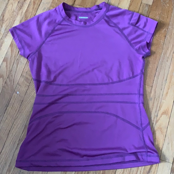 Lululemon women’s purple activewear top